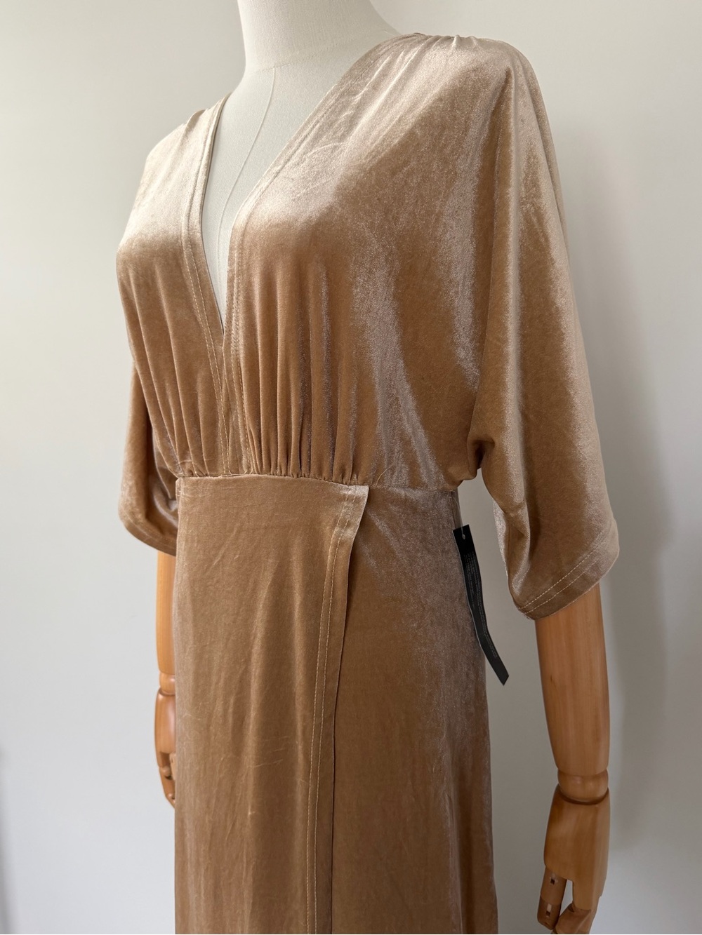 NWT Urban Outfitters WYLDR Velvet V-Neck Maxi Dress Sand Sable Size L - Picture 9 of 16